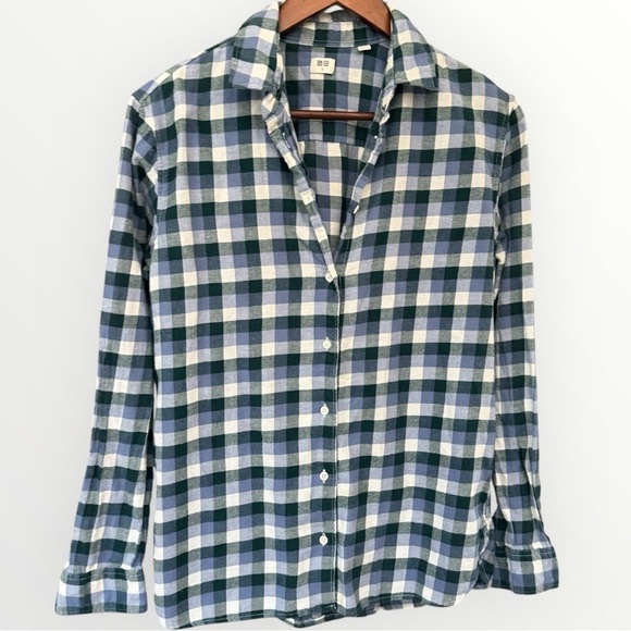 Uniqlo Tops - Uniqlo Plaid Flannel Women’s Button Up Long Sleeve Shirt Size Medium 100% Cotton